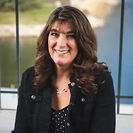 EMMY JANDERNOA headshot